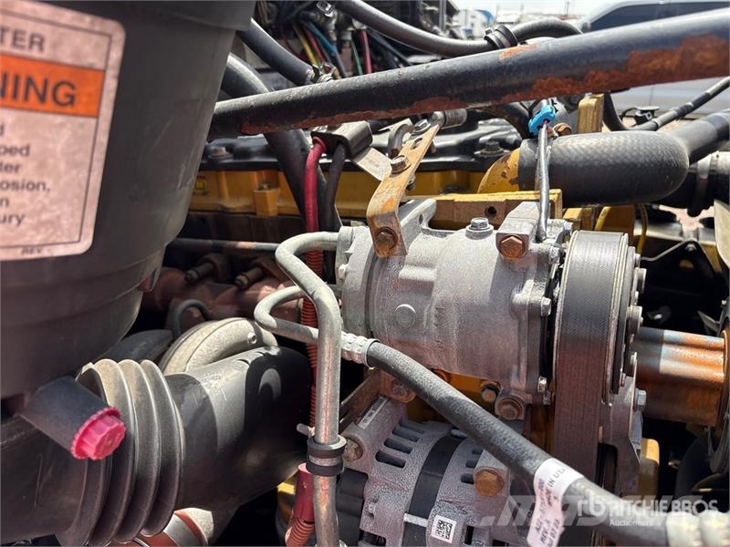 Freightliner M2 106 2000 gal 4x2 Water Truck Water tankwagens