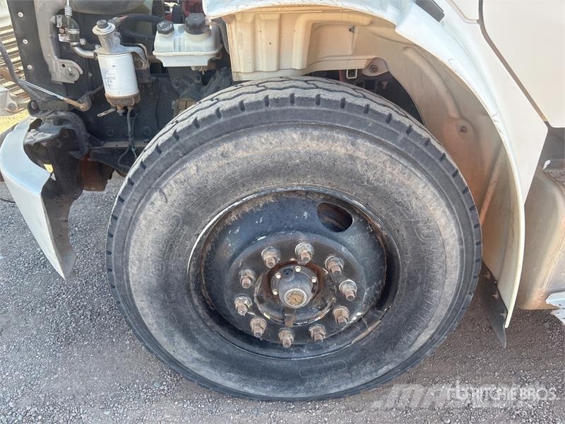 Freightliner M2 106 2000 gal 4x2 Water Truck صهاريج مياه