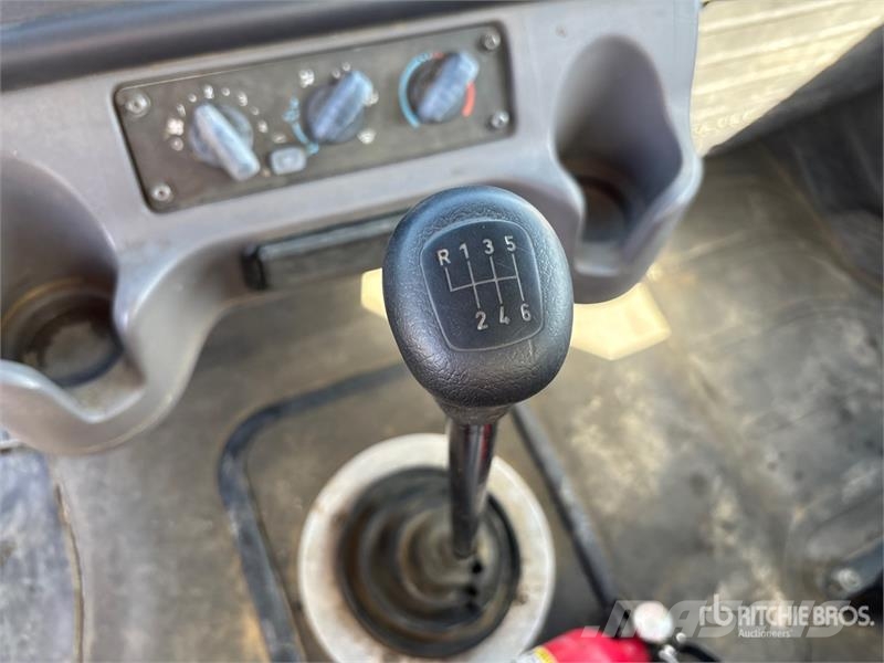 Freightliner M2 106 2000 gal 4x2 Water Truck Water tankwagens