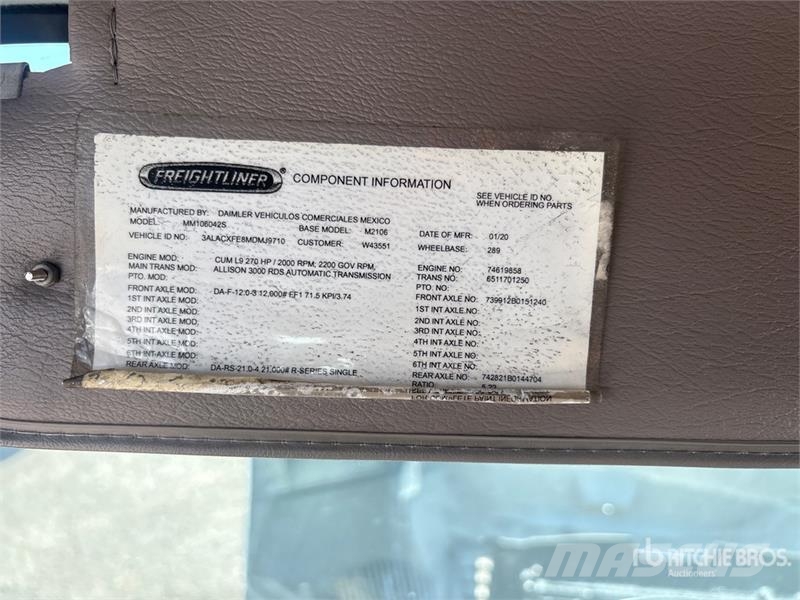 Freightliner M2 106 2000 gal 6x4 Water Truck Tovornjaki za vodo
