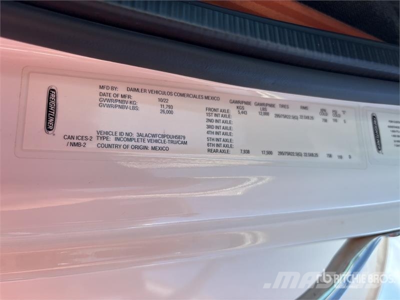 Freightliner M2 106 2000 gal 4x2 Water Truck 급수차