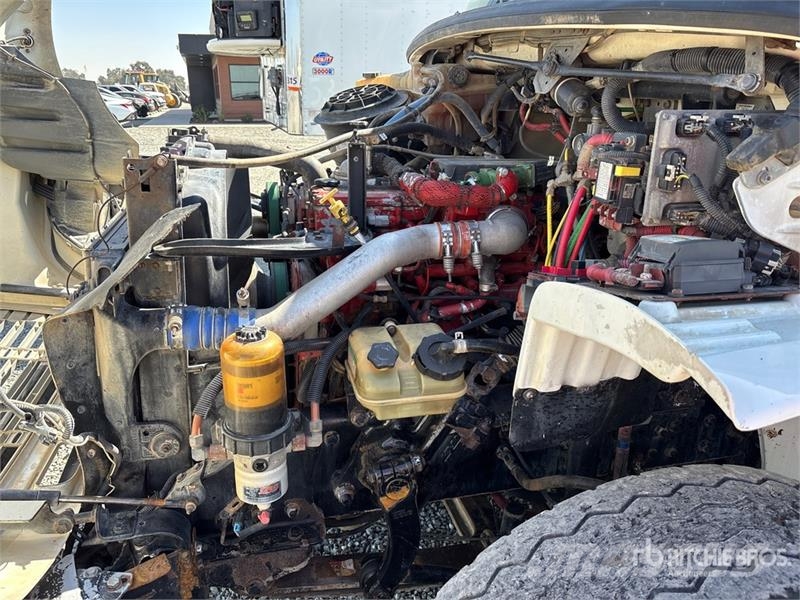 Freightliner M2 106 4000 gal 6x4 Water Truck صهاريج مياه