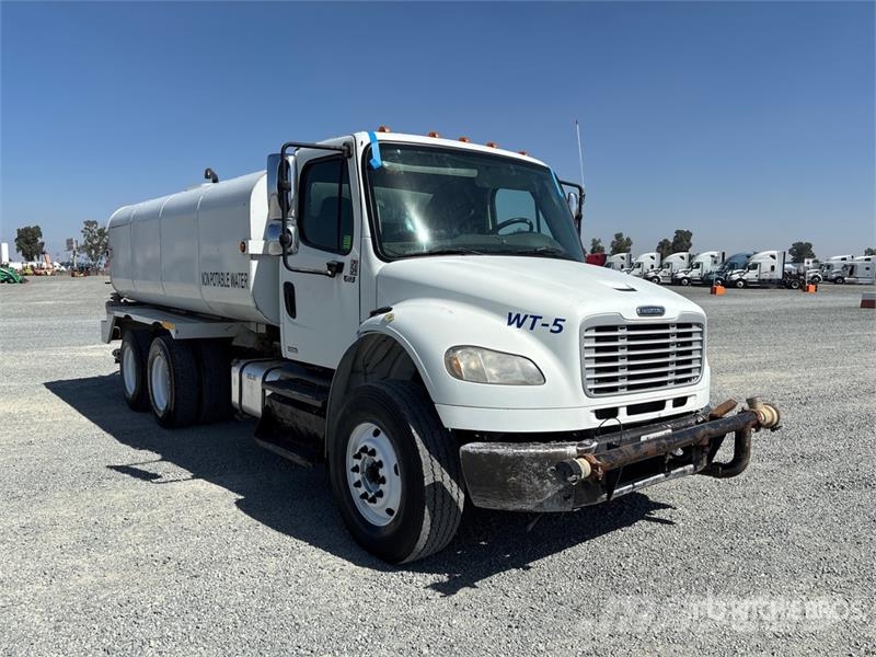 Freightliner M2 106 4000 gal 6x4 Water Truck صهاريج مياه