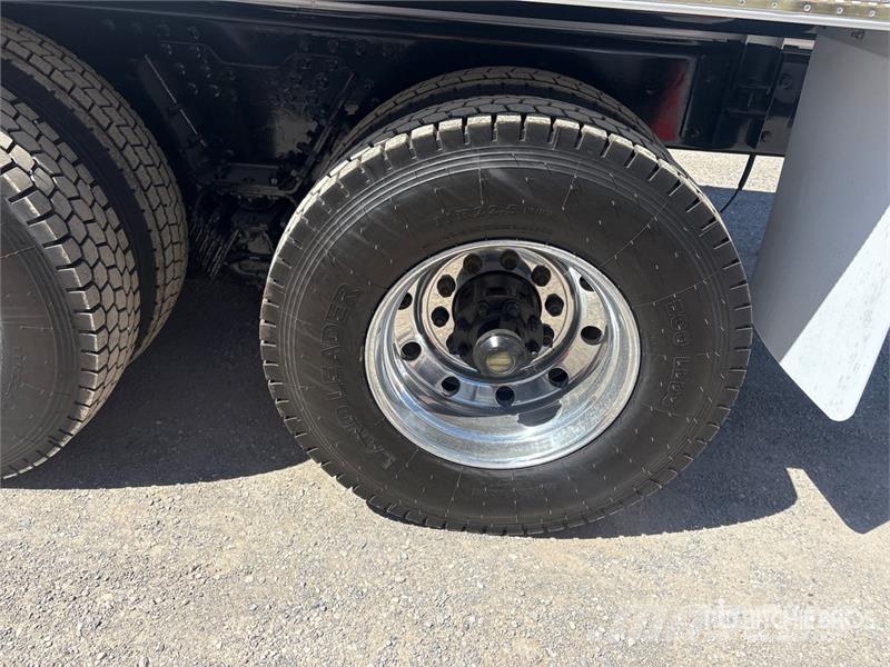 Freightliner M2 106 4000 gal 6x4 Water Truck Tovornjaki za vodo