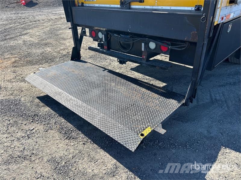Freightliner M2 106 4x2 Van Truck Box body trucks