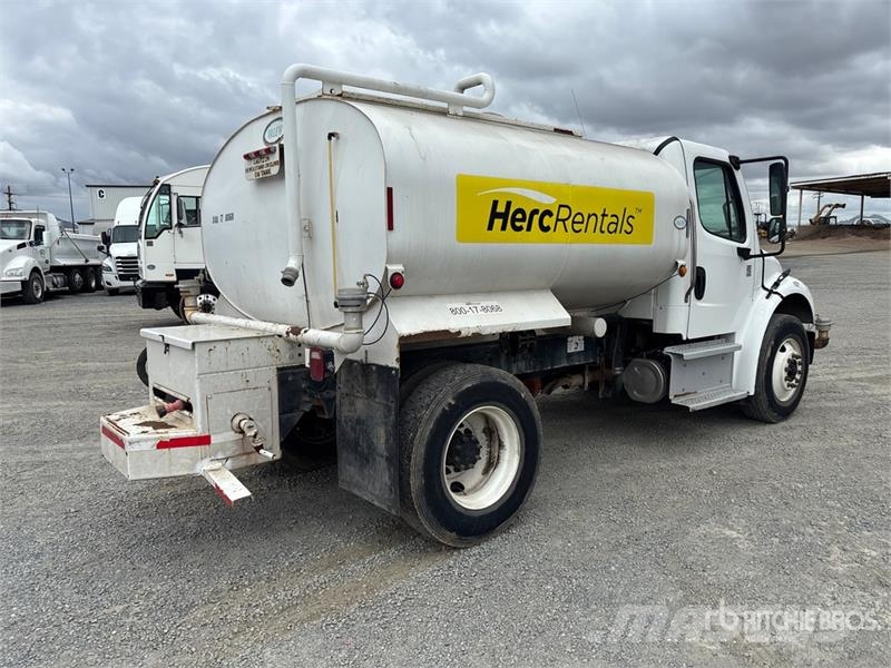 Freightliner M2 106 4x2 Water Truck Wassertanker