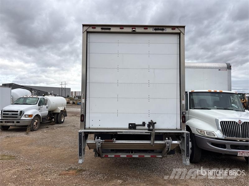 Freightliner M2 106 4x2 Van Truck (Inoperable) ボックスボディー、ウイング、箱車