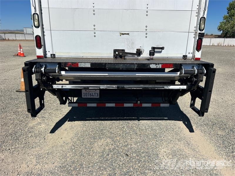 Freightliner M2 106 4x2 Van Truck Camiones caja cerrada