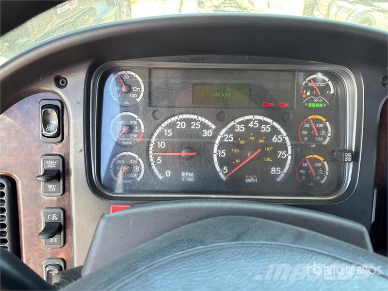 Freightliner M2 106 4x2 Extended Cab Rollback Truck Recovery vehicles