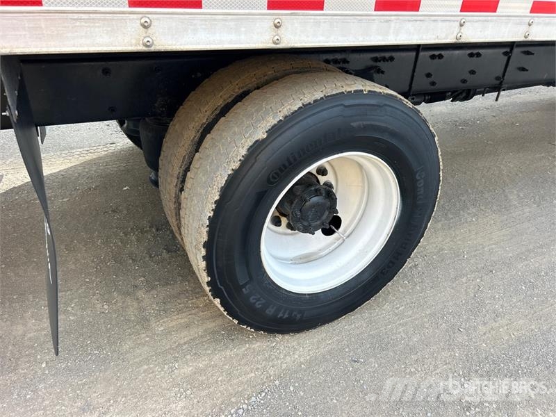 Freightliner M2 106 4x2 Van Truck 貨箱式卡車