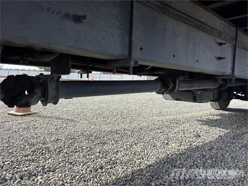Freightliner M2 106 4x2 Van Truck Tovornjaki zabojniki