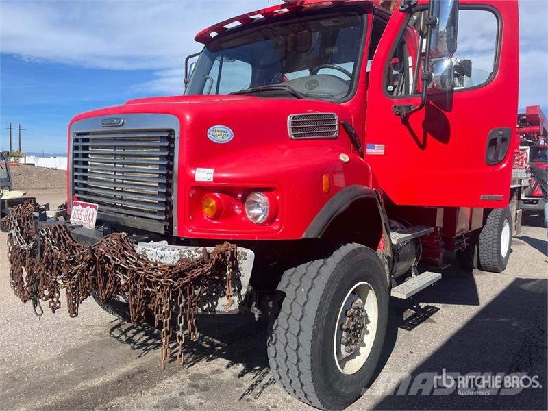 Freightliner M2 106 4x4 Digger Derrick Truck Puurmasinad