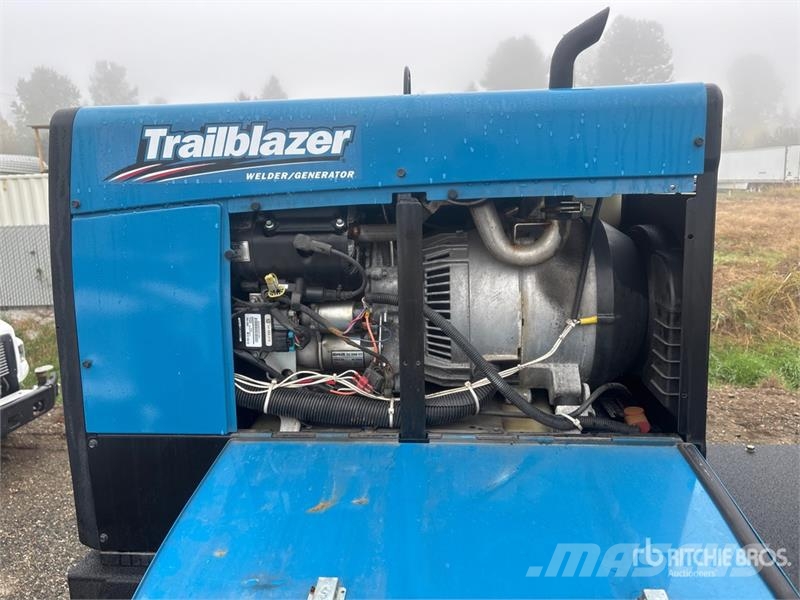 Freightliner M2 106 4x2 Service Truck Tienhoitoautot