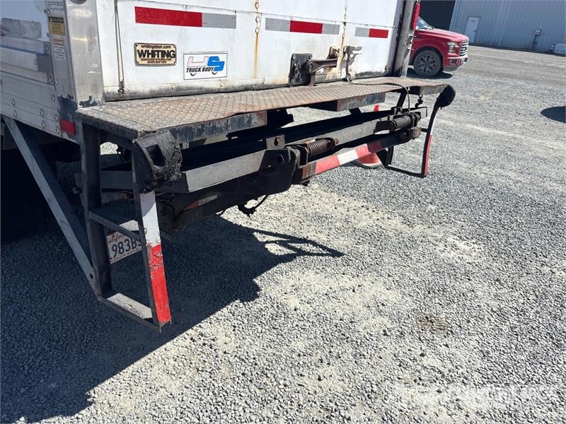 Freightliner M2 106 4x2 Van Truck Kofferaufbau