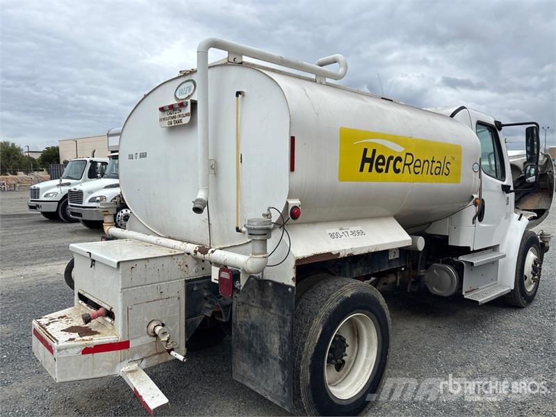 Freightliner M2 106 4x2 Water Truck Wassertanker