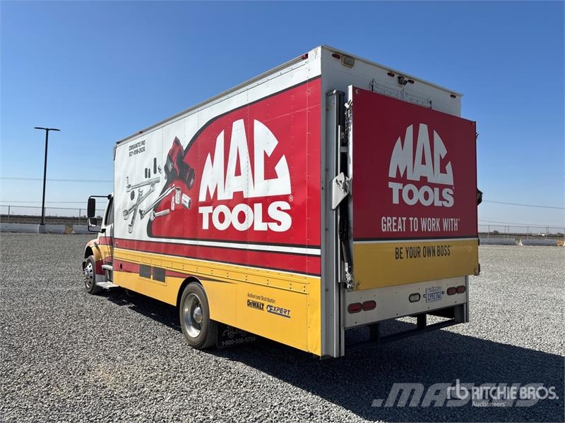 Freightliner M2 106 4x2 Van Truck Furgons