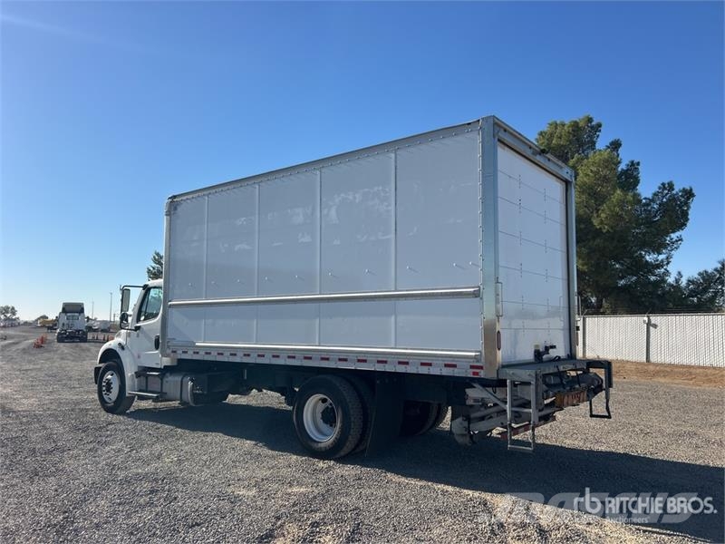 Freightliner M2 106 4x2 Van Truck Tovornjaki zabojniki