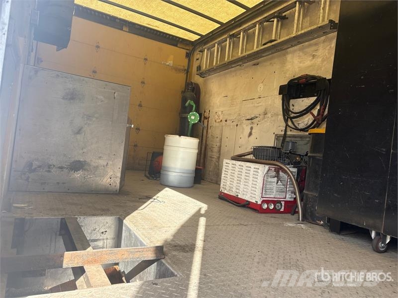 Freightliner M2 106 4x2 Service Truck Veicoli municipali