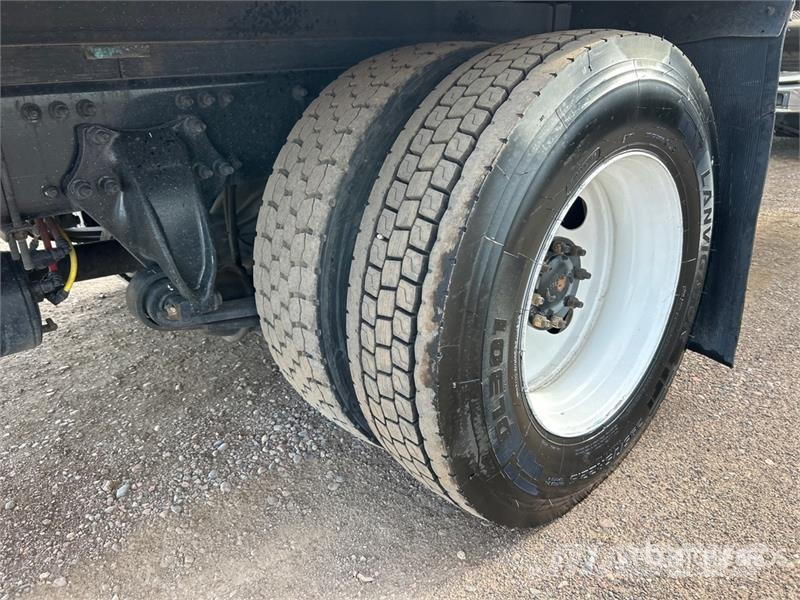 Freightliner M2 106 4x2 Van Truck Camiones caja cerrada