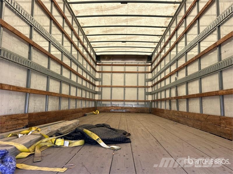 Freightliner M2 106 4x2 Van Truck 貨箱式卡車
