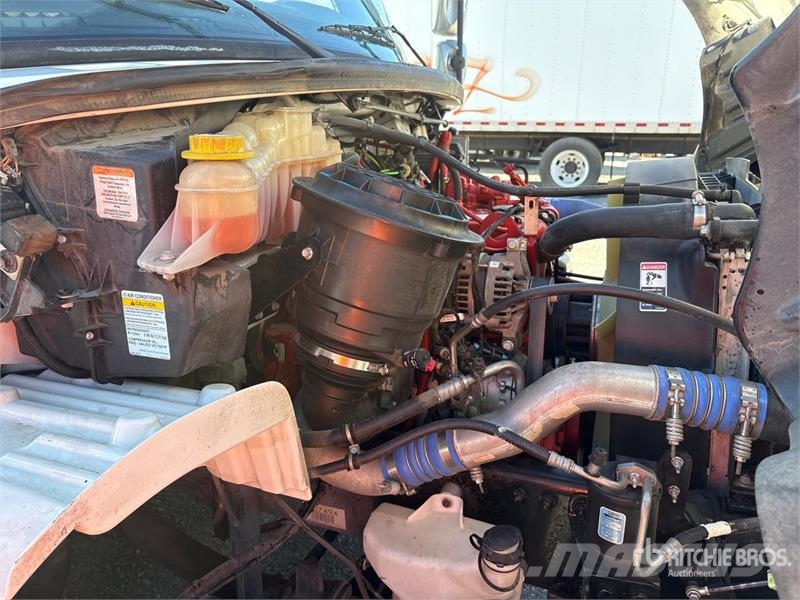 Freightliner M2 106 4x2 Rollback Truck Hinausautot