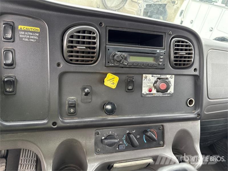Freightliner M2 106 4x2 Rollback Truck Pagalbos kelyje automobiliai