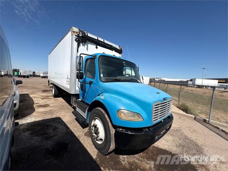 Freightliner M2 106 4x2 Van / Box Van Truck Фургони