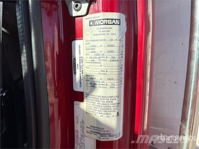 Freightliner M2 106 4x2 Van Truck Грузовики-Фургоны