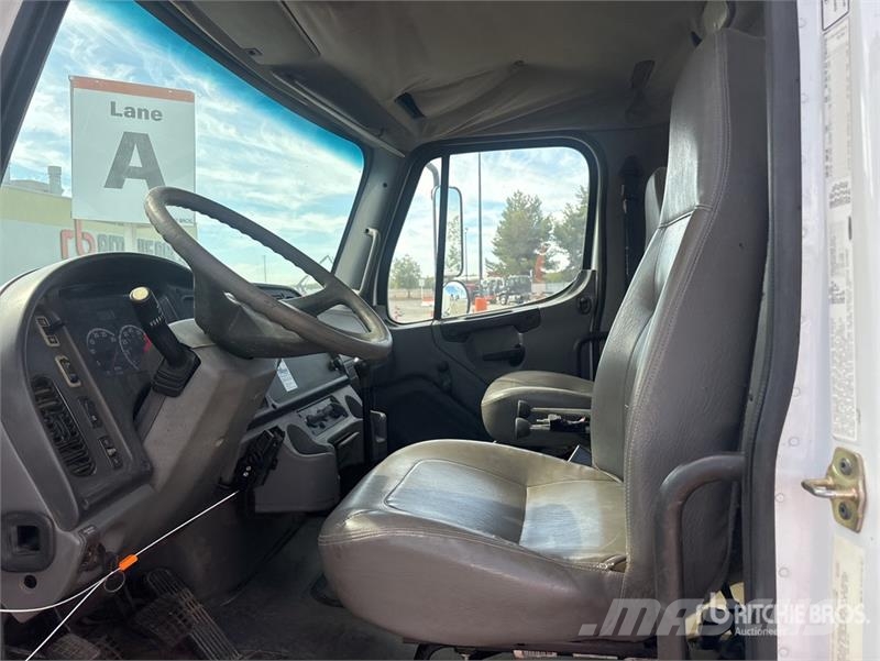 Freightliner M2 106 4x2 Water Truck Cisterny na vodu