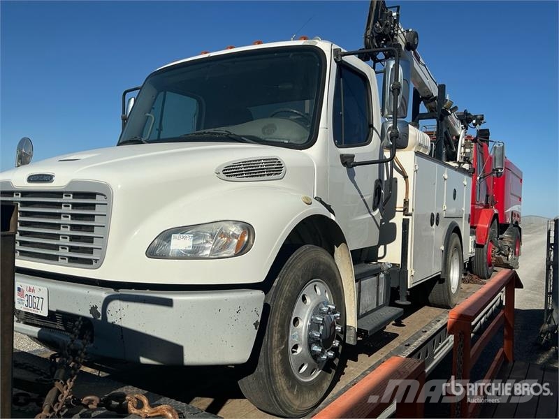 Freightliner M2 106 4x2 Service Truck Komunalna vozila