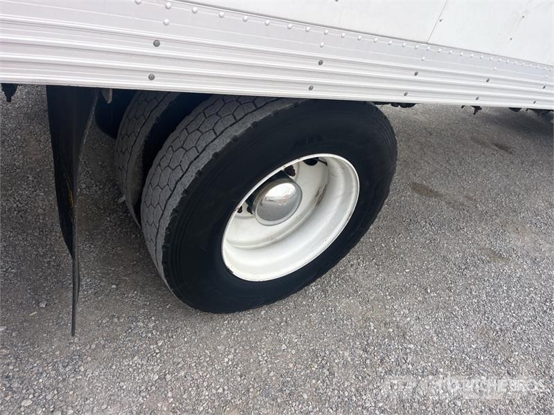 Freightliner M2 106 4x2 Moving Van Truck Umpikorikuorma-autot