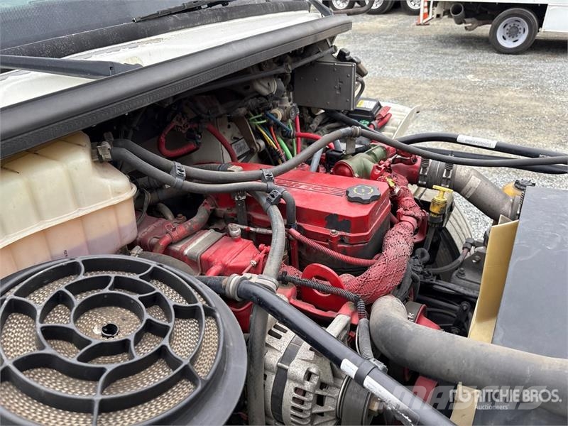 Freightliner M2 106 4x2 Rollback Truck Pagalbos kelyje automobiliai