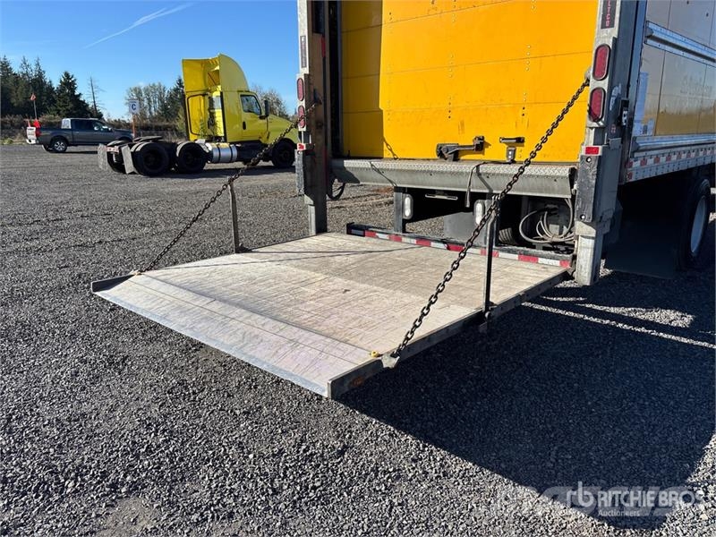 Freightliner M2 106 4x2 Van Truck Camiões de caixa fechada