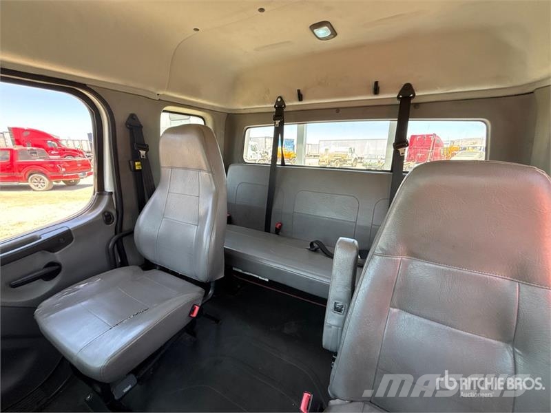 Freightliner M2 106 4x2 Extended Cab Rollback Truck Recovery vehicles