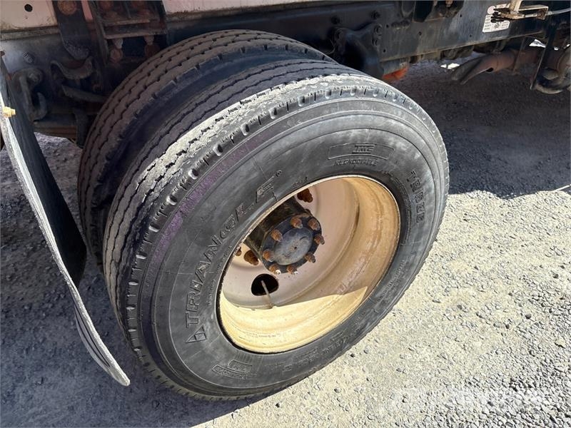Freightliner M2 106 4x2 Water Truck Vesisäiliöautot