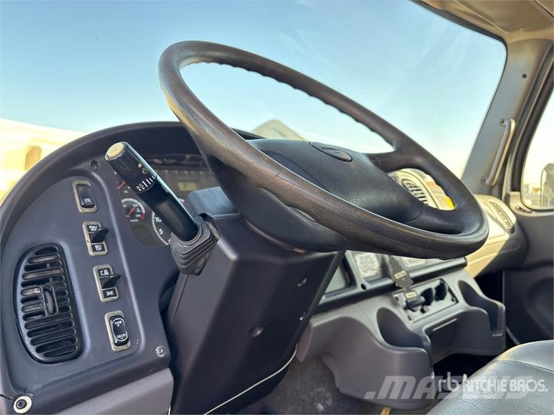 Freightliner M2 106 4x2 Water Truck Поливальні машини