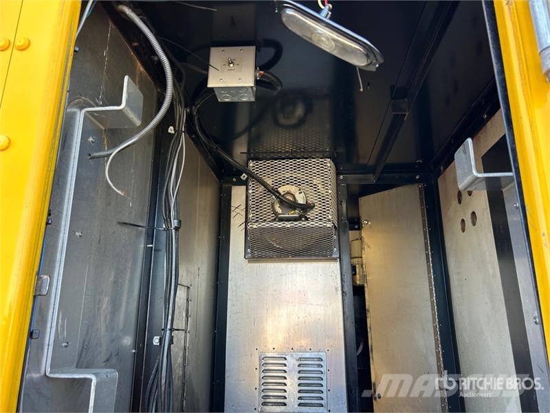 Freightliner M2 106 4x2 Van Truck Box body trucks