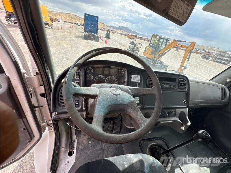 Freightliner M2 106 4x2 Water Truck Wassertanker