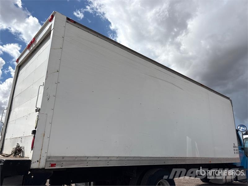 Freightliner M2 106 4x2 Van Truck Autocamioane