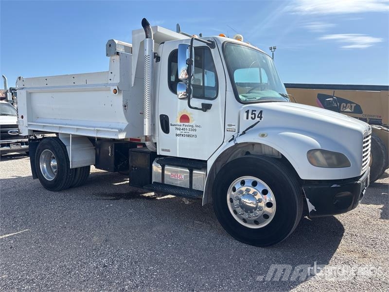 Freightliner M2 106 4x2 S/A Dump Truck Pašizgāzējs