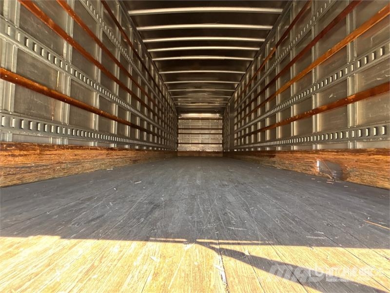 Freightliner M2 106 4x2 Van Truck Sanduk kamioni