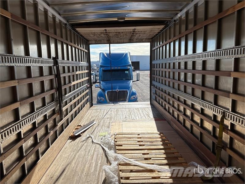 Freightliner M2 106 4x2 Van Van Truck Camion cassonati