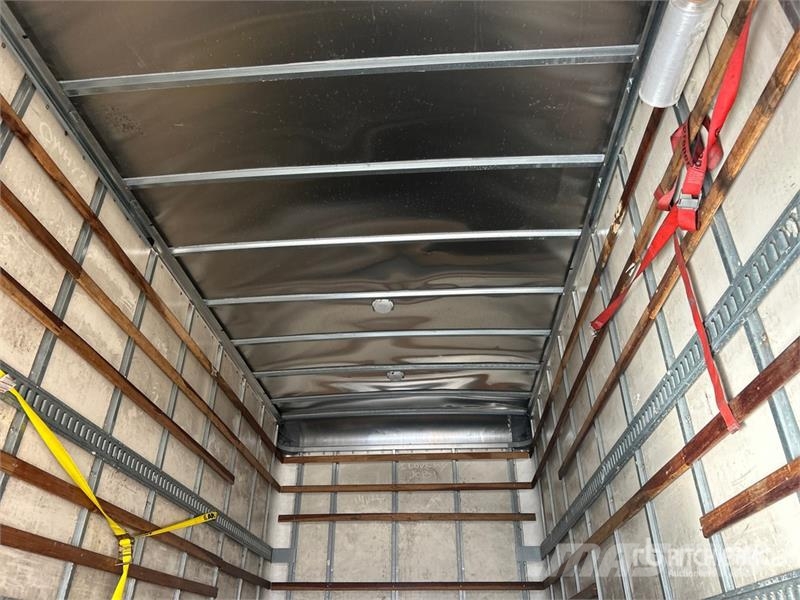 Freightliner M2 106 4x2 Van Truck Furgons