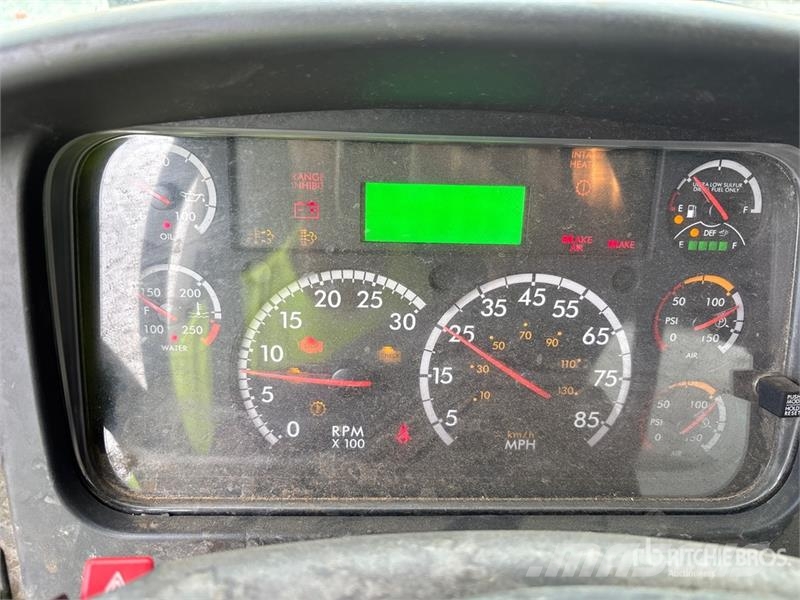 Freightliner M2 106 4x2 Water Truck Wassertanker