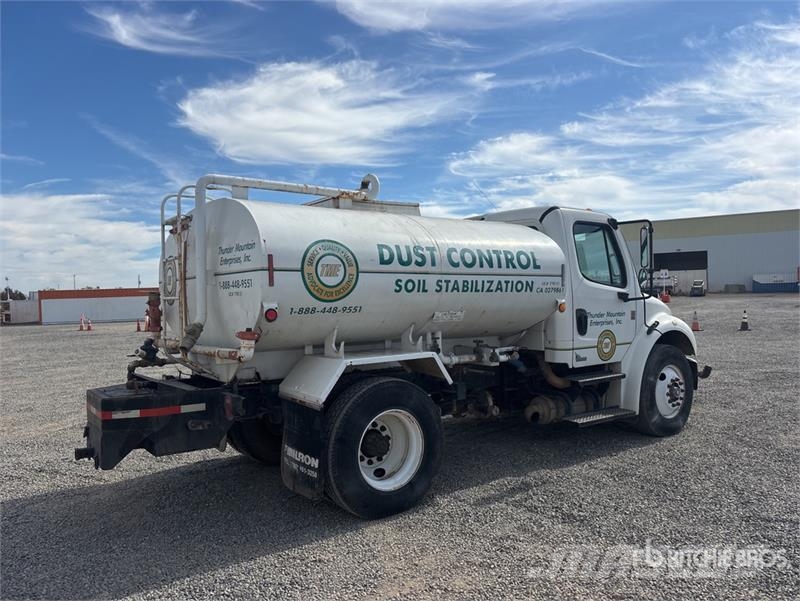 Freightliner M2 106 4x2 Water Truck Cisterny na vodu