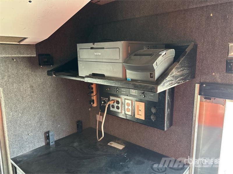 Freightliner M2 106 4x2 Van Truck Furgons