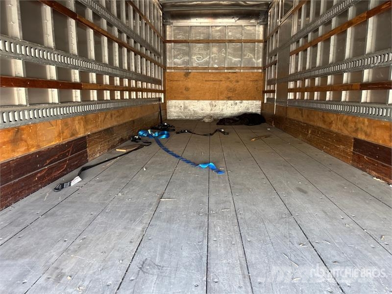 Freightliner M2 106 4x2 Van Truck Bakwagens met gesloten opbouw