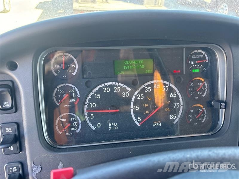 Freightliner M2 106 4x2 Van Truck Sanduk kamioni