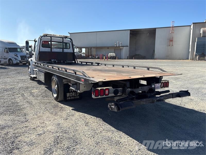 Freightliner M2 106 4x2 Rollback Truck Hinausautot