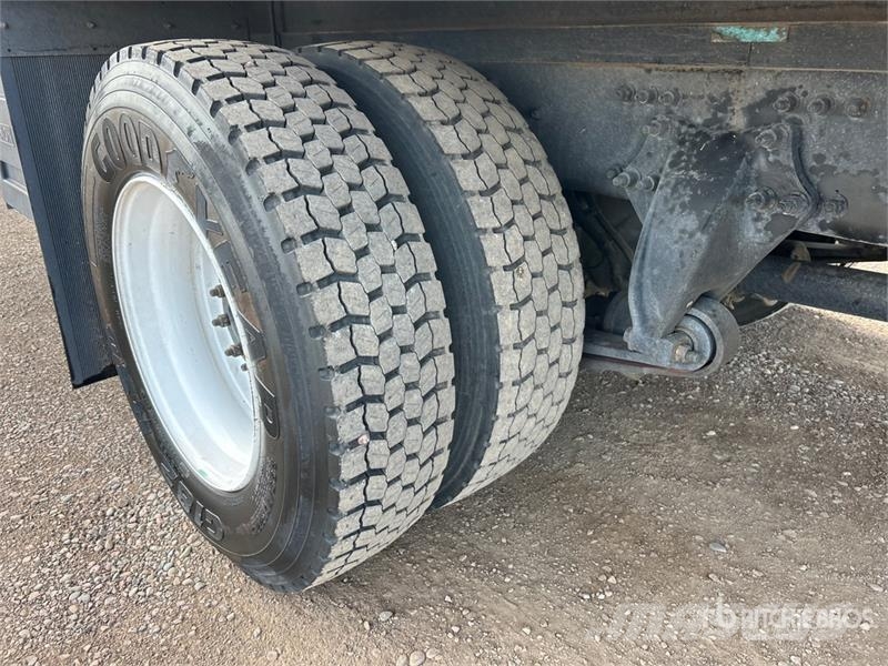Freightliner M2 106 4x2 Van Truck Camiones caja cerrada